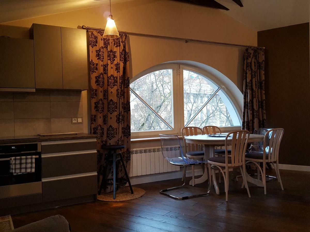 City Dawn Gate Apartment فيلنيوس المظهر الخارجي الصورة